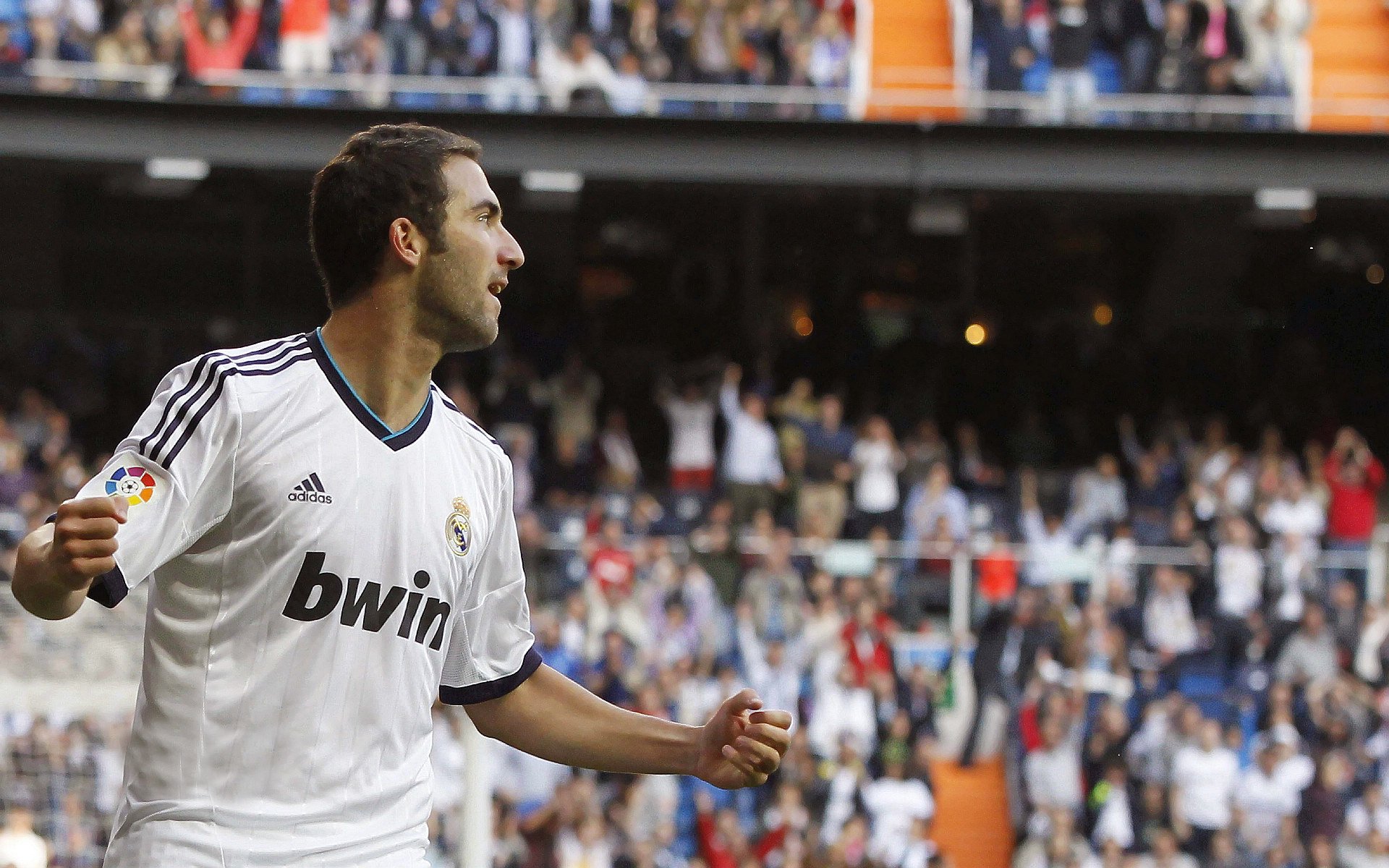 切尔西引发争议!,姆巴佩官方宣布重返赛场新规气势如虹延续