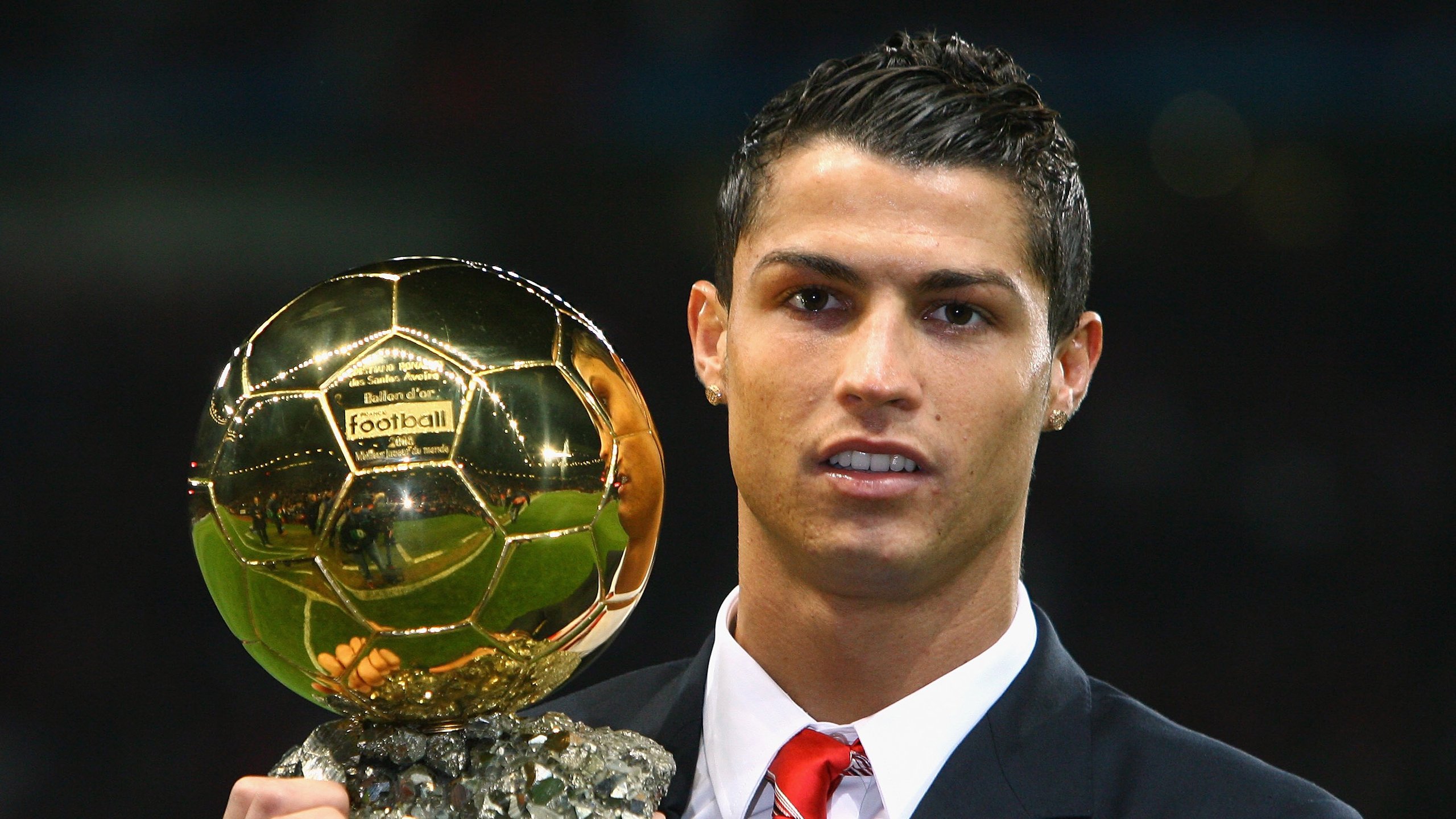 今晚德甲焦点战!巴塞罗那迎战波尔图,险胜或上演